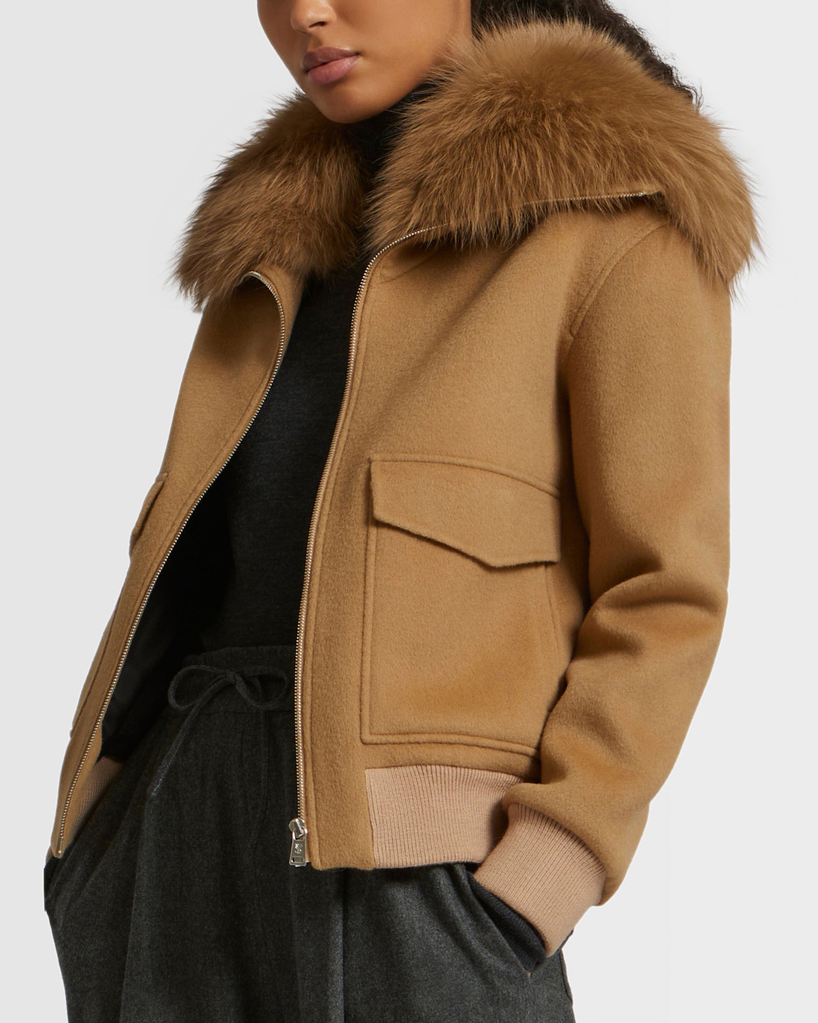 Cropped jacket in cashmere with fox fur collar - beige