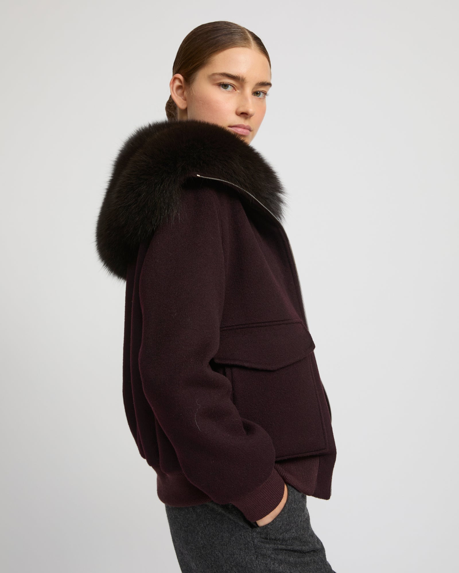 Cropped jacket in cashmere wool with fox fur collar - Yves Salomon