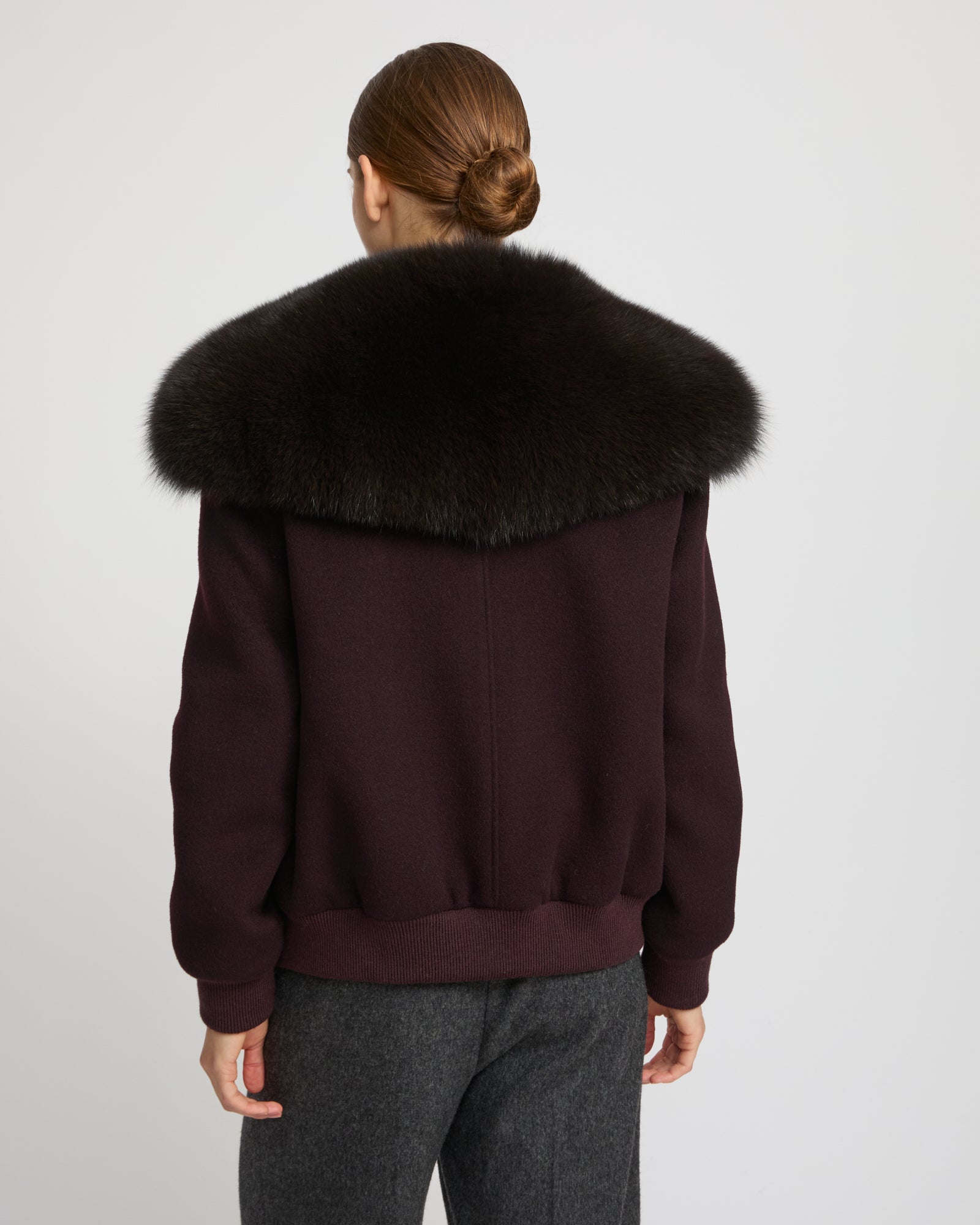 Cropped jacket in cashmere wool with fox fur collar - Yves Salomon