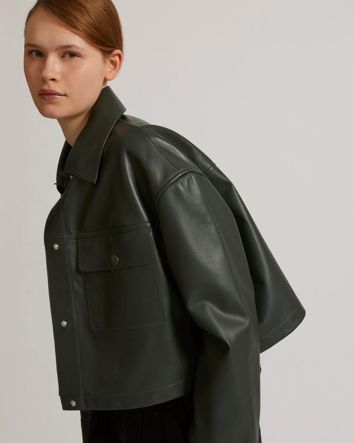 Cropped shirt in lamb leather - khaki - Yves Salomon