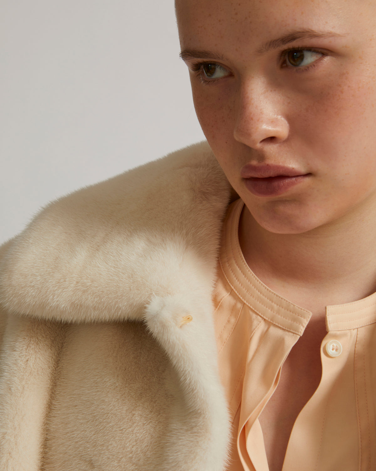 Short jacket in long-haired mink fur - white - Yves Salomon