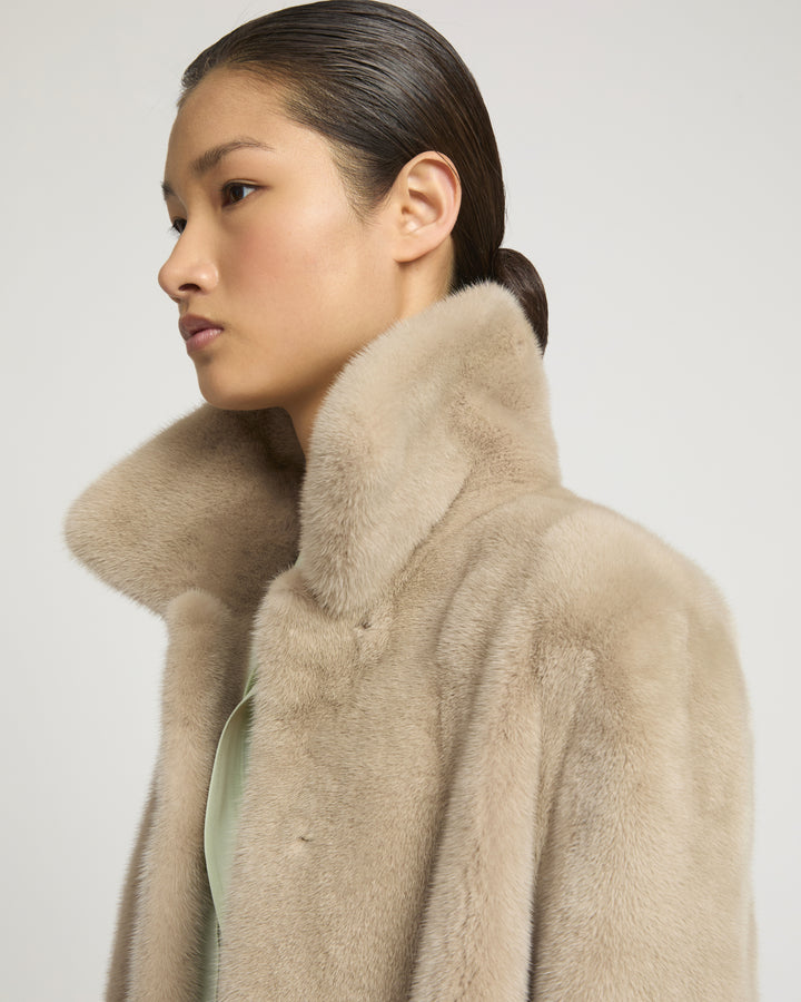 Short jacket in long-haired mink fur