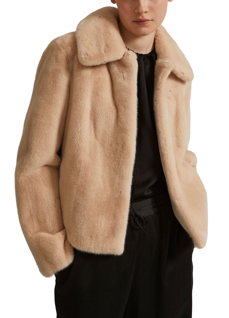 Short jacket in long-haired mink fur