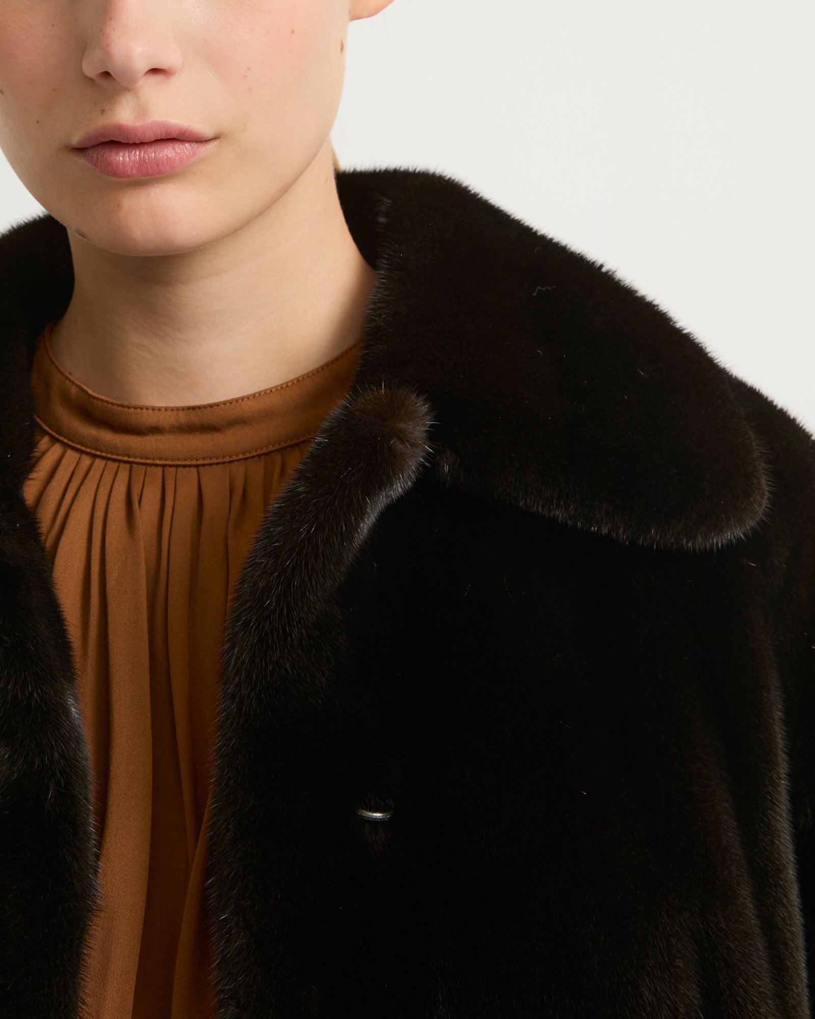 【MIAE】百合 Slop fur jacket Short jacket in long-haired mink fur - black - Yves Salomon