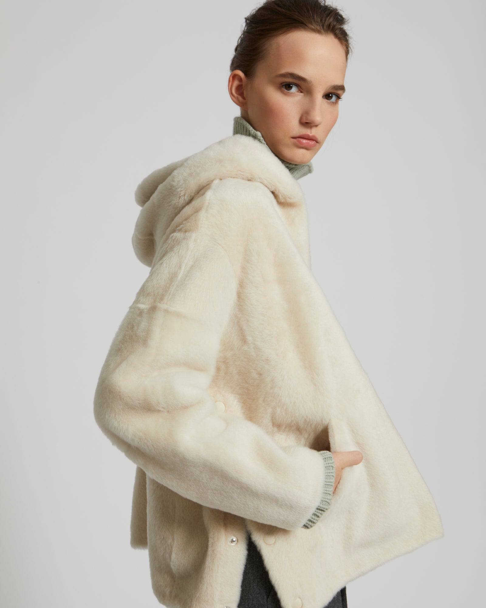 ベスト・ジレ YVES SALOMON Women Outer 24WFG07010T08GA1012 WHITE Hooded shearling jacket - white - Yves Salomon – Yves Salomon US
