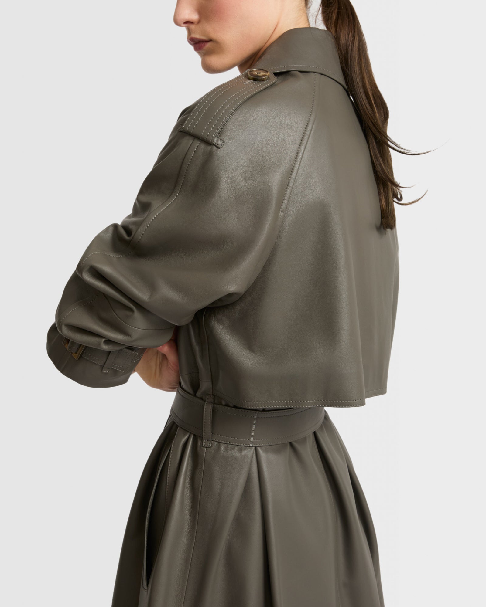 Long belted trench coat in lamb leather - grey - Yves Salomon