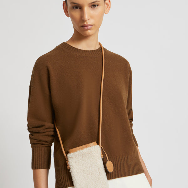 Phone case in curly merino and leather - camel - Yves Salomon