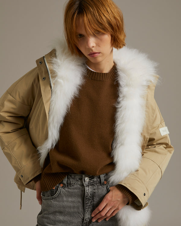 Cropped reversible parka in weather-resistant technical fabric and fluffy lambswool - beige - Yves Salomon