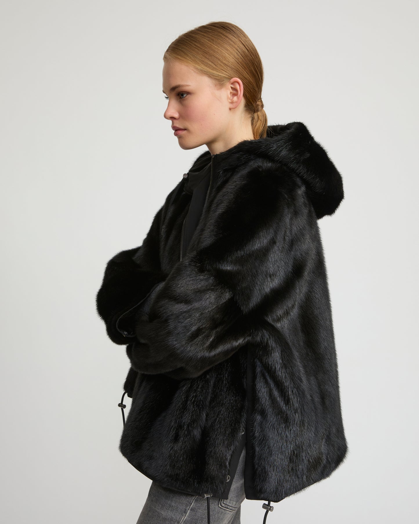 Short reversible parka in water-repellent technical fabric and long-haired mink