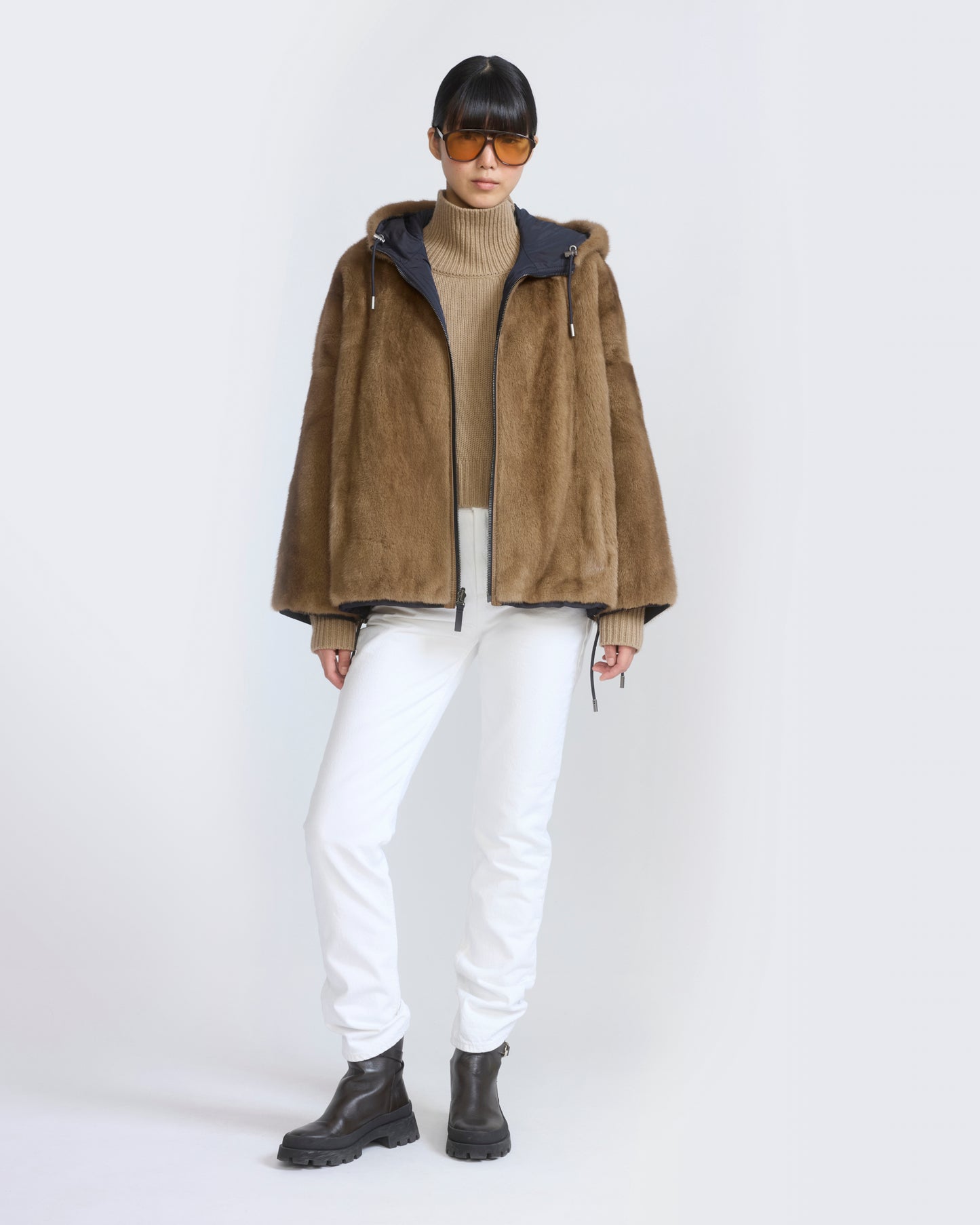 Short reversible water-repellent technical fabric jacket with mink fur - Yves Salomon - New Fall/Winter Collection