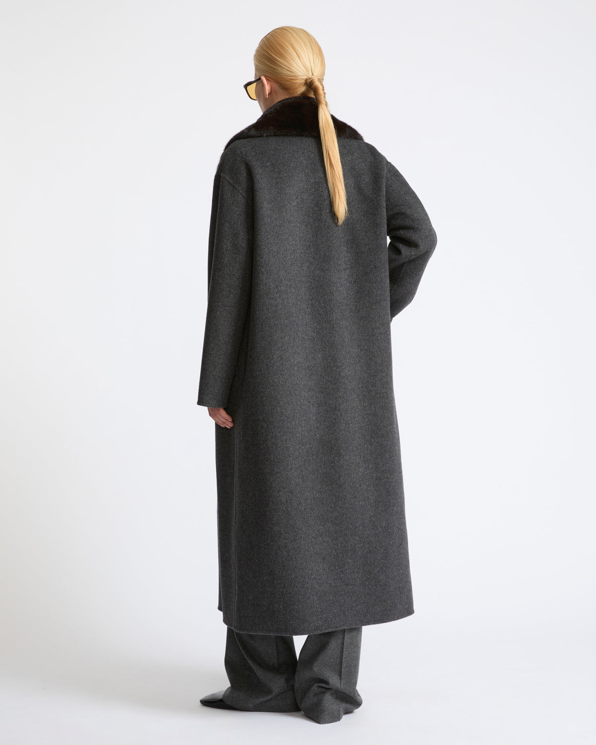 CARRY OVER : Long cashmere wool coat with mink fur collar - Yves Salomon - New Fall Winter Collection