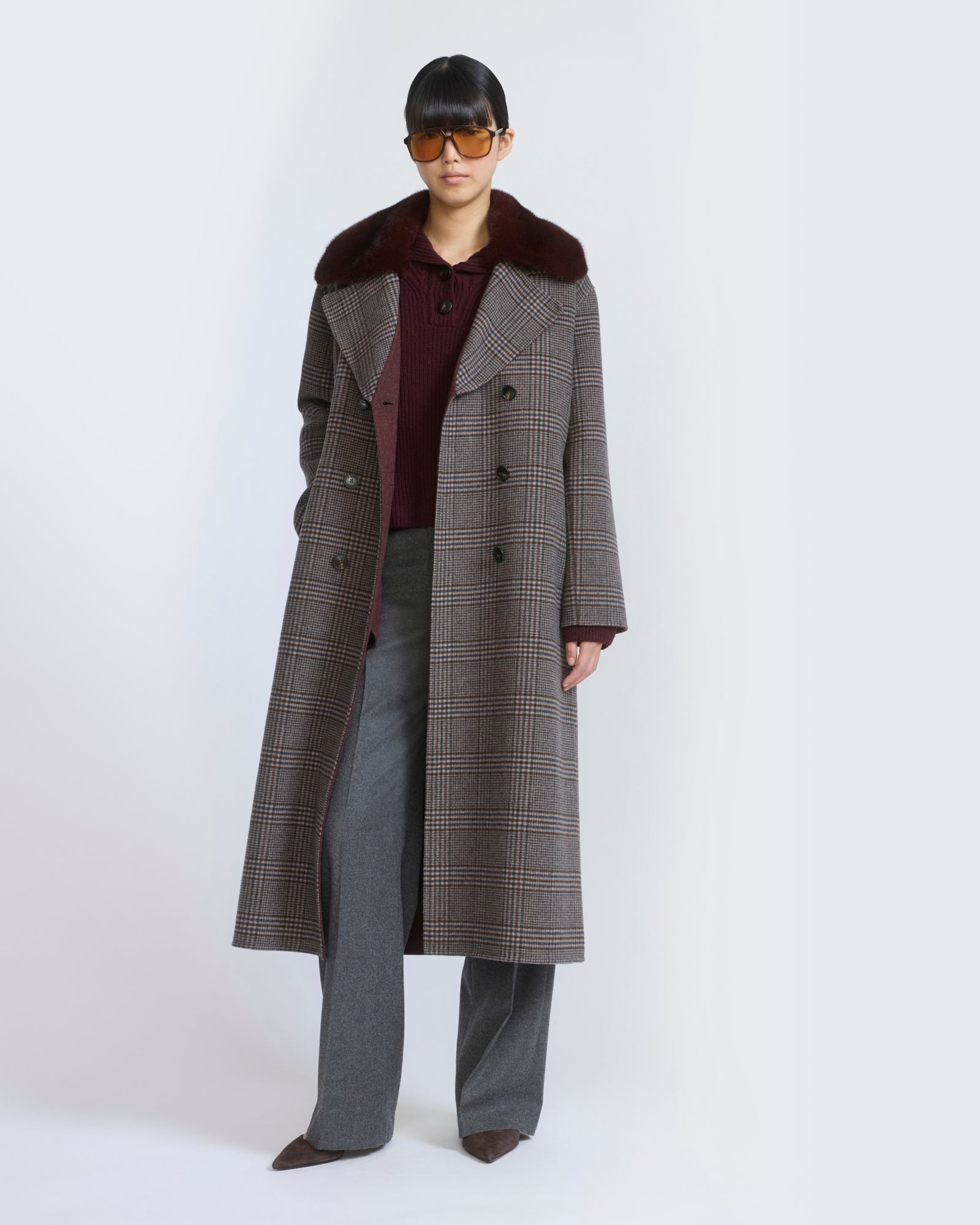 Long cashmere wool coat with mink fur collar - Yves Salomon - New Fall/Winter Collection