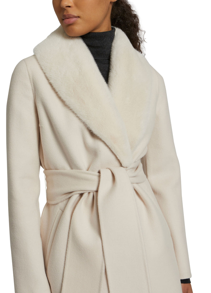 Cashmere wool coat with mink fur collar and facing