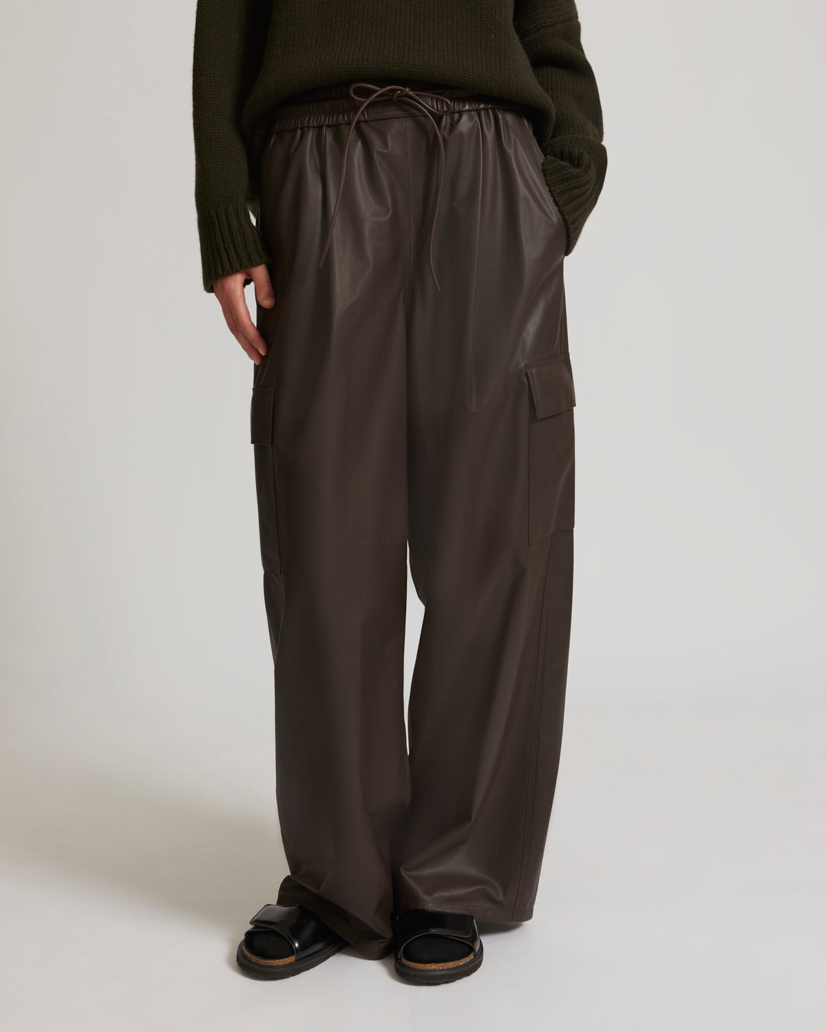 新品未使用品【YVES SALOMON 】 TROUSERS FLAN softshell fabric fitted trousers - black - Yves Salomon