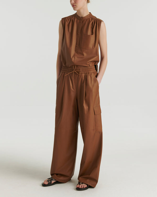 Cargo trousers in lamb leather