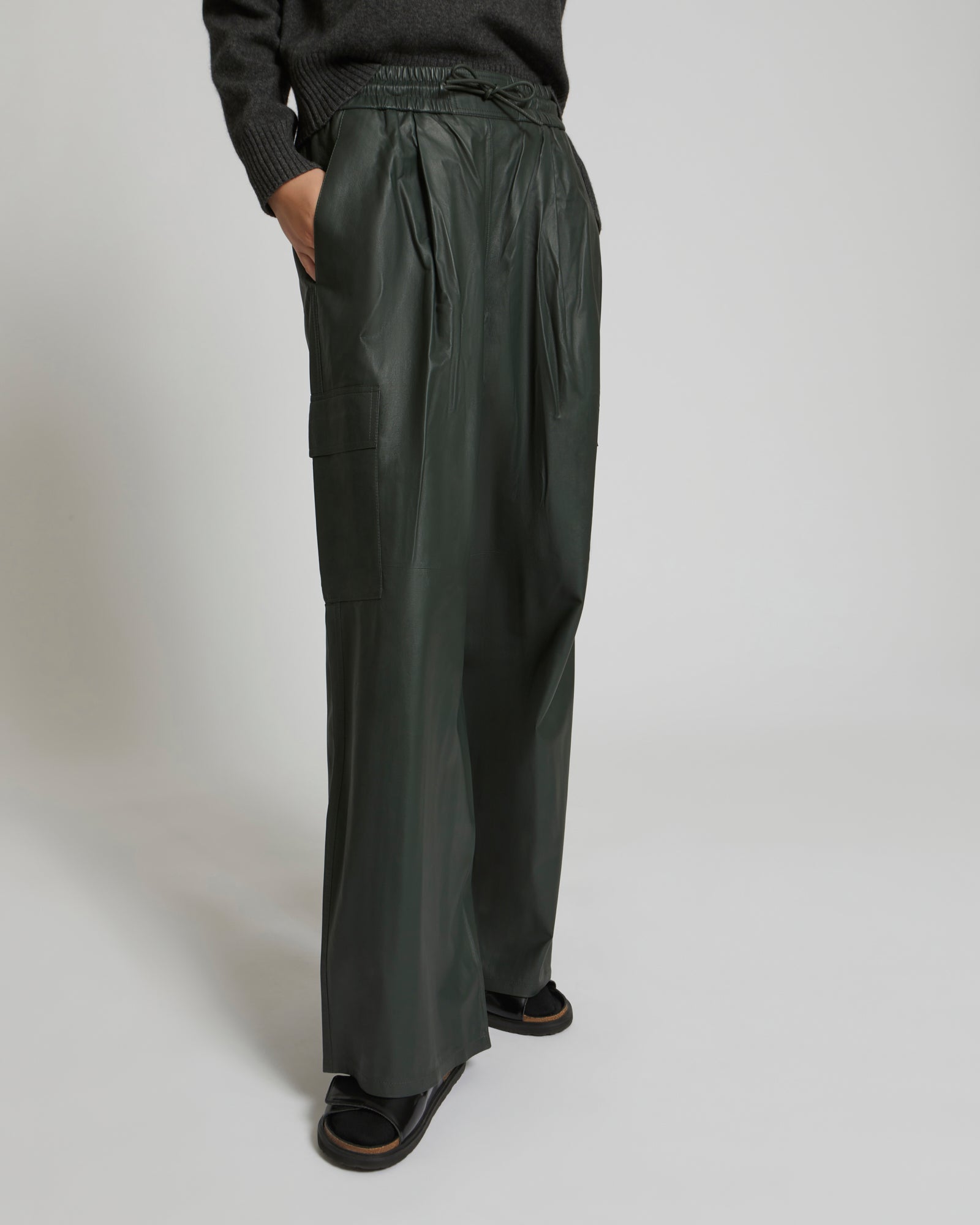 Cargo trousers in lamb leather - khaki - Yves Salomon
