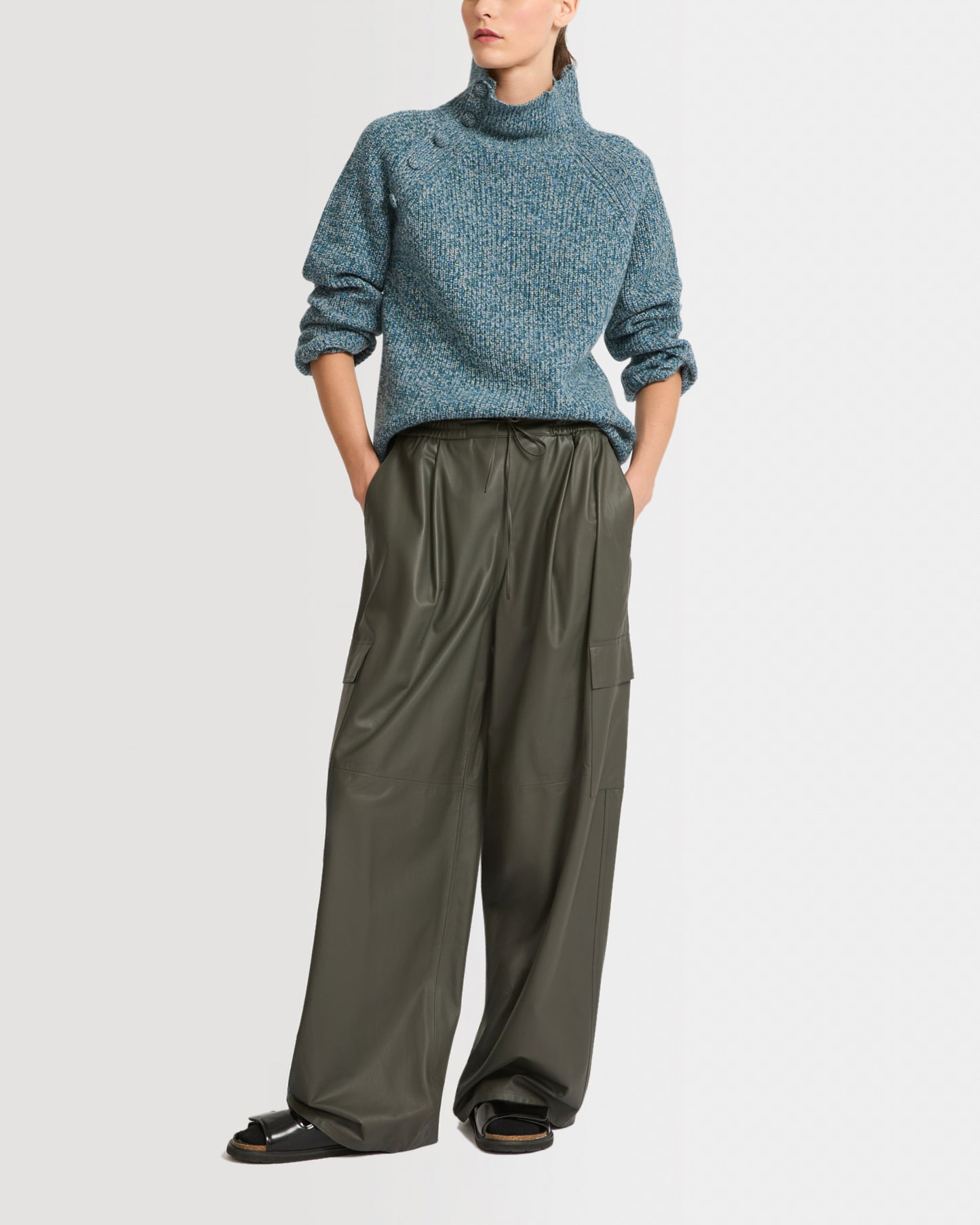 Cargo trousers in lamb leather