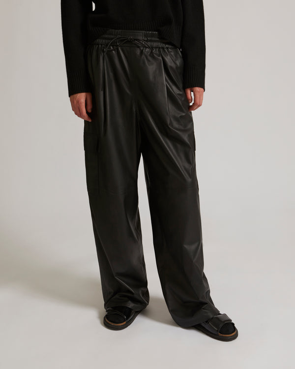 Cargo trousers in lamb leather - black - Yves Salomon