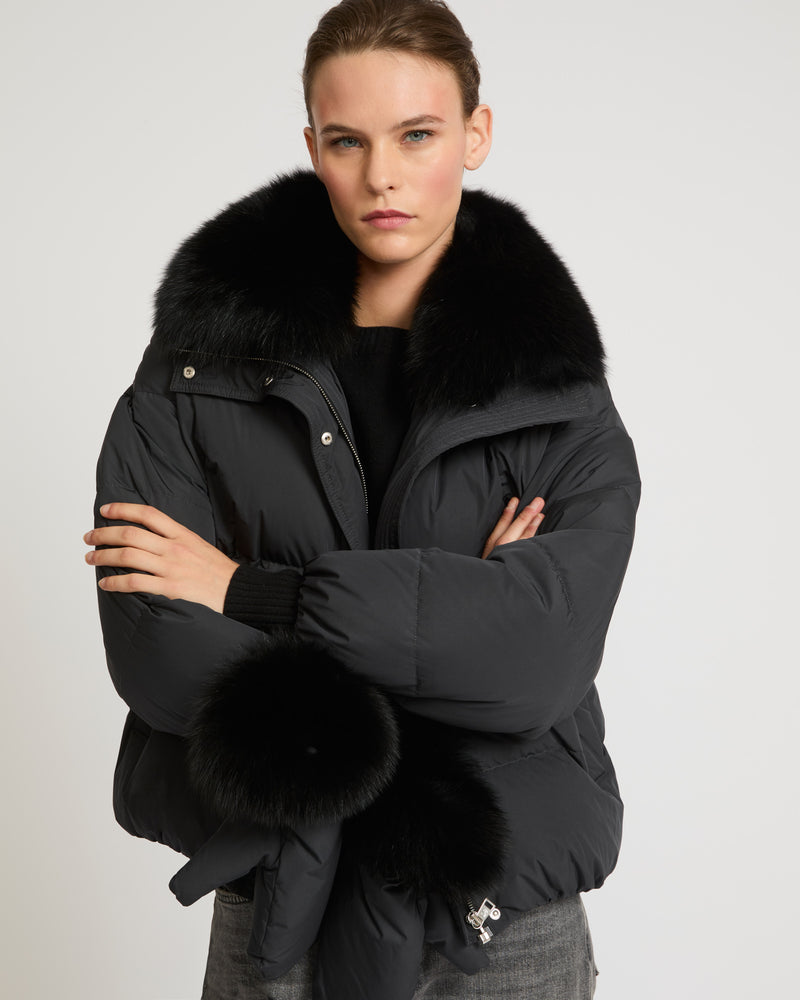 Boxy down jacket in waterproof technical fabric with fox fur collar - black