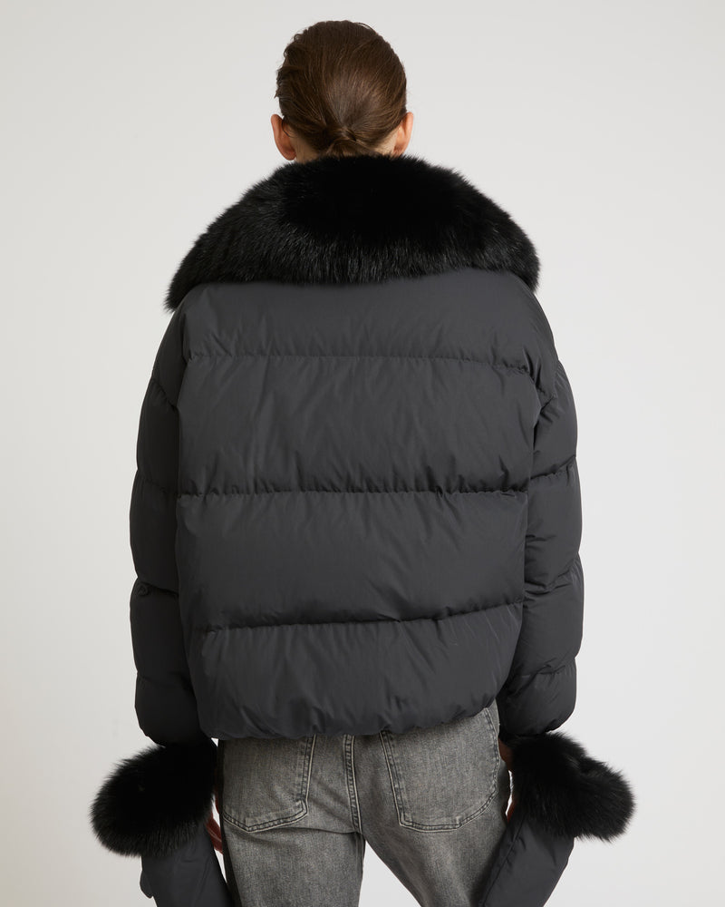 Boxy down jacket in waterproof technical fabric with fox fur collar - black