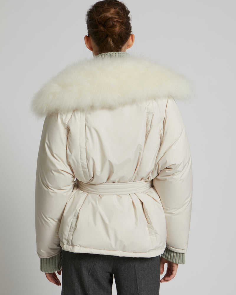 Oversized down jacket in waterproof technical fabric and long-haired  lambskin - white - Yves Salomon – Yves Salomon US