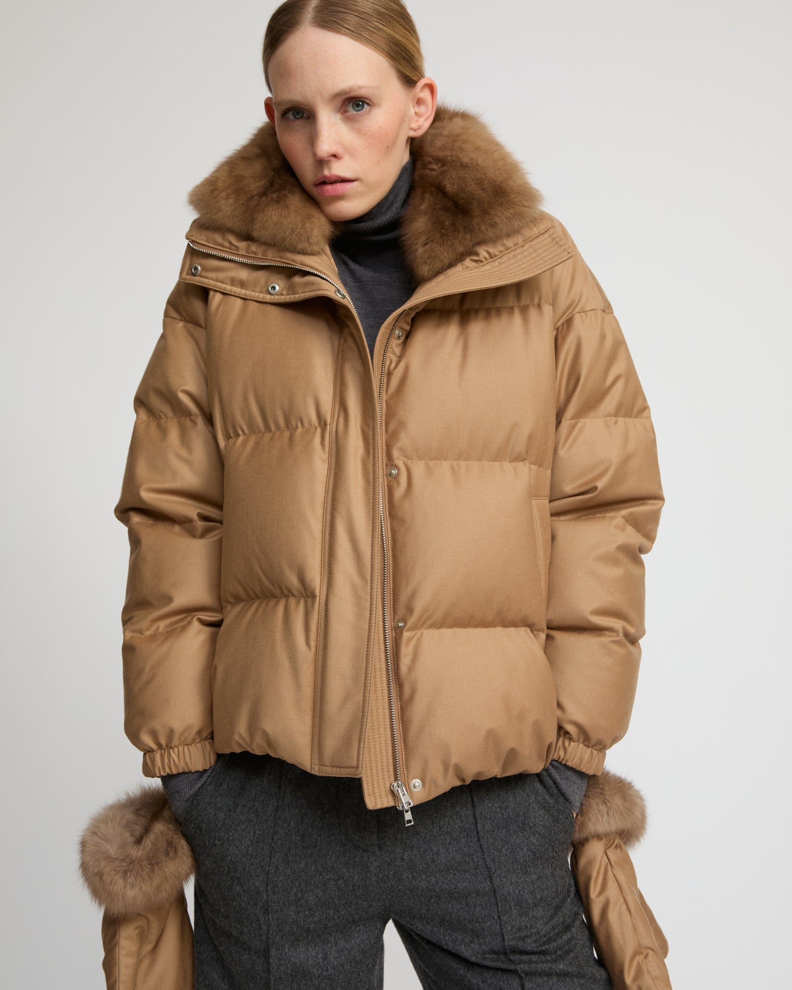 Short down jacket made with Loro Piana flannel and sable fur - Yves Salomon