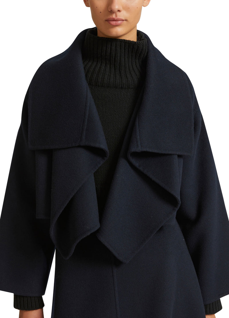 Cropped jacket in cashmere wool