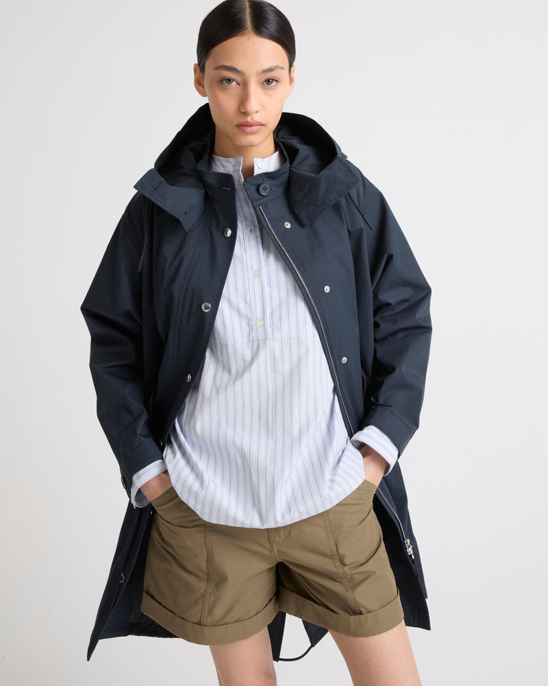 Short fishtail parka in technical fabric