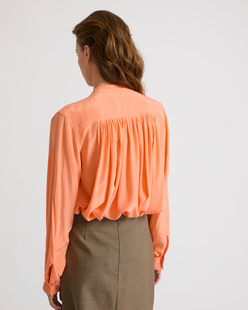 Pleated shirt in light silk crepe