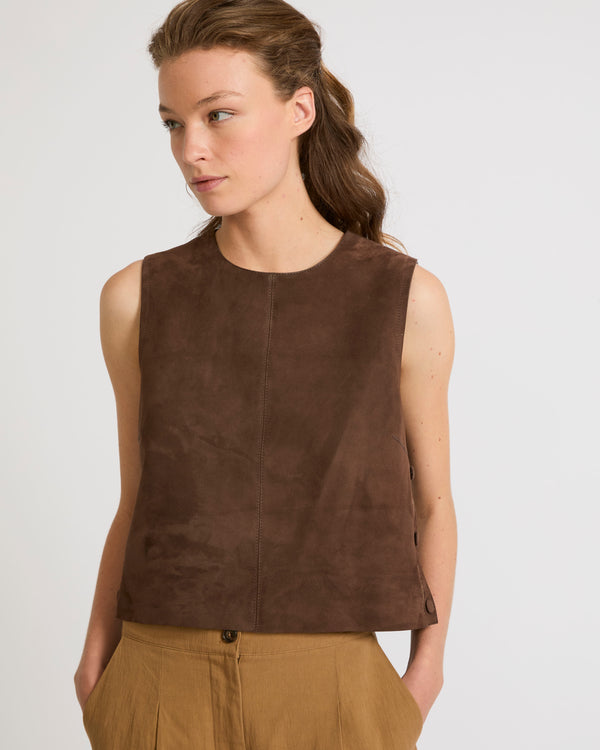 Sleeveless top in double-sided velour lamb leather