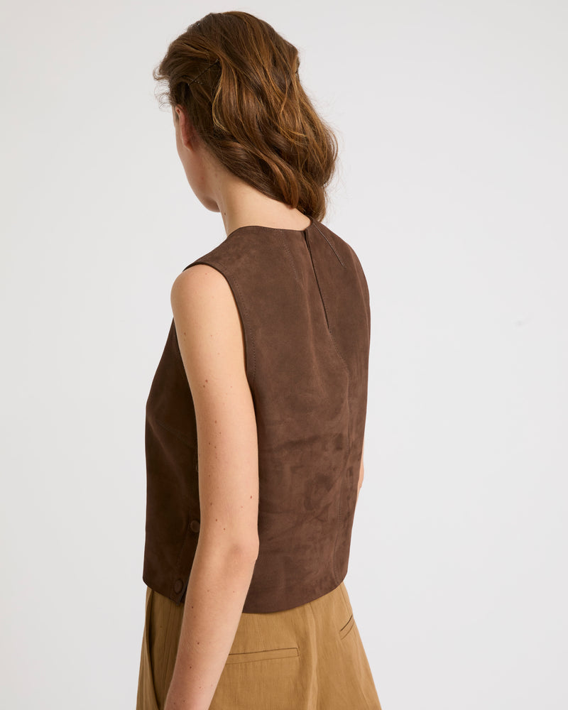 Sleeveless top in double-sided velour lamb leather