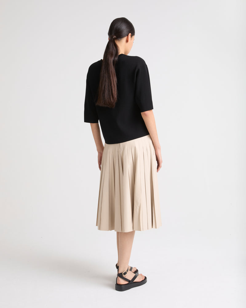 Pleated skirt in fine lamb leather