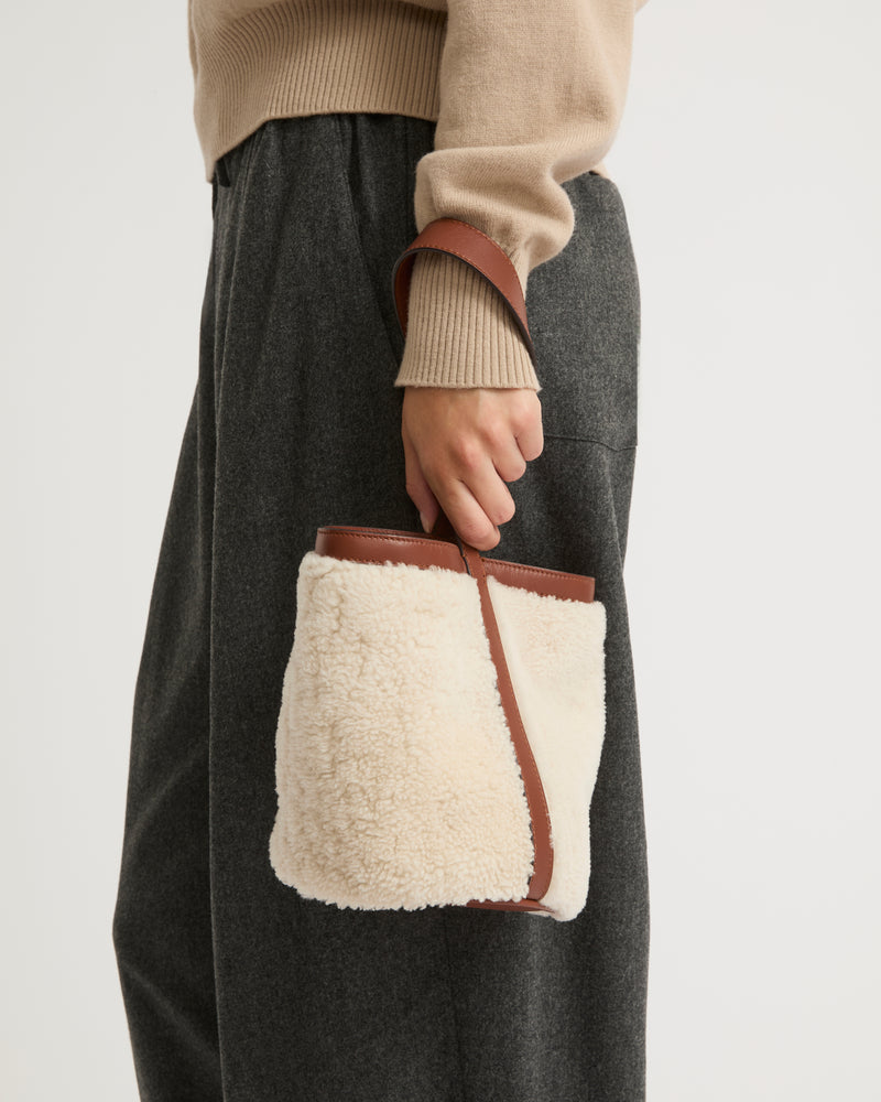 Merino mini bucket bag - biscotte/white - Yves Salomon