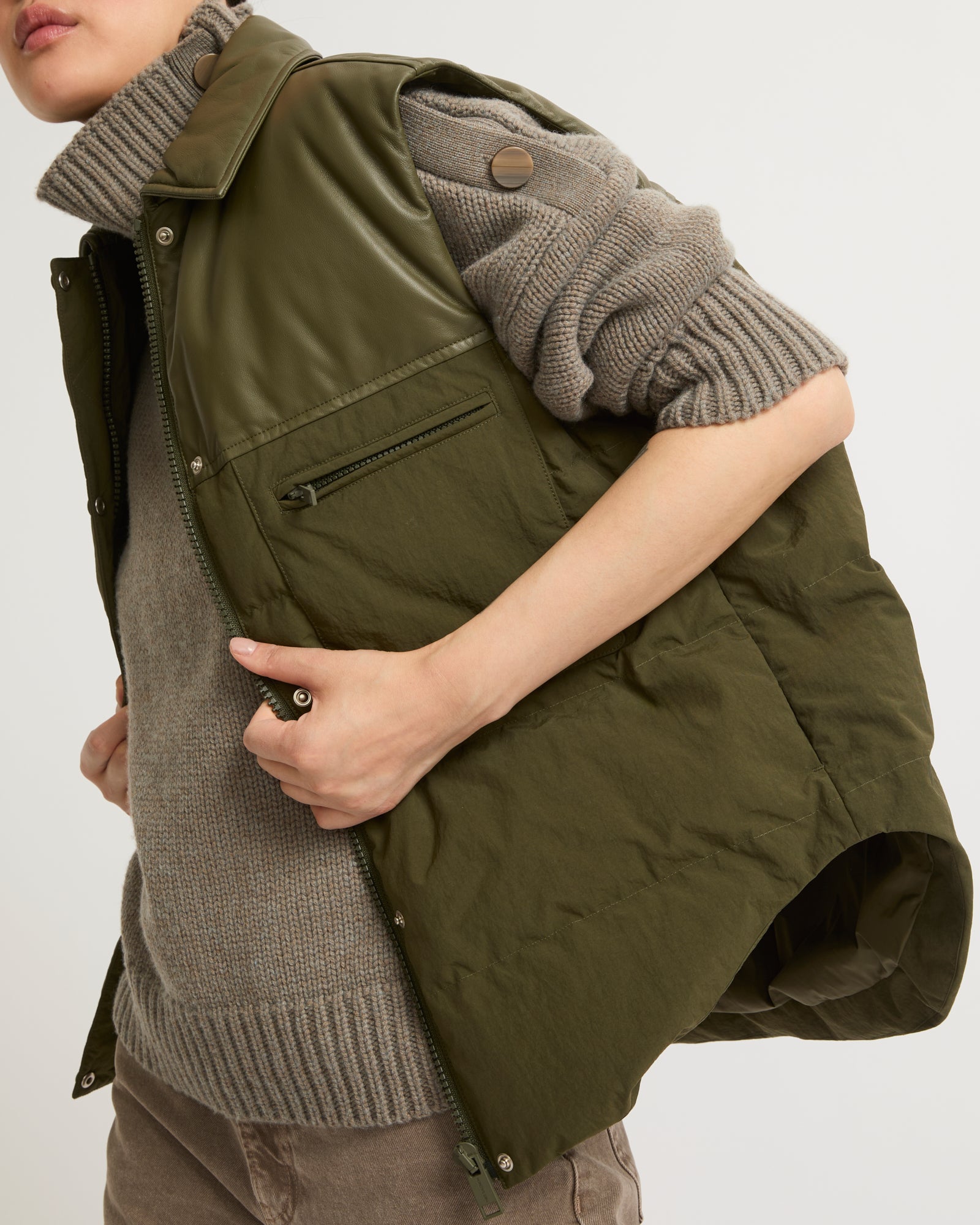 Balck Friday 2025 - Yves Salomon - Down gilet in leather and technical fabric blend