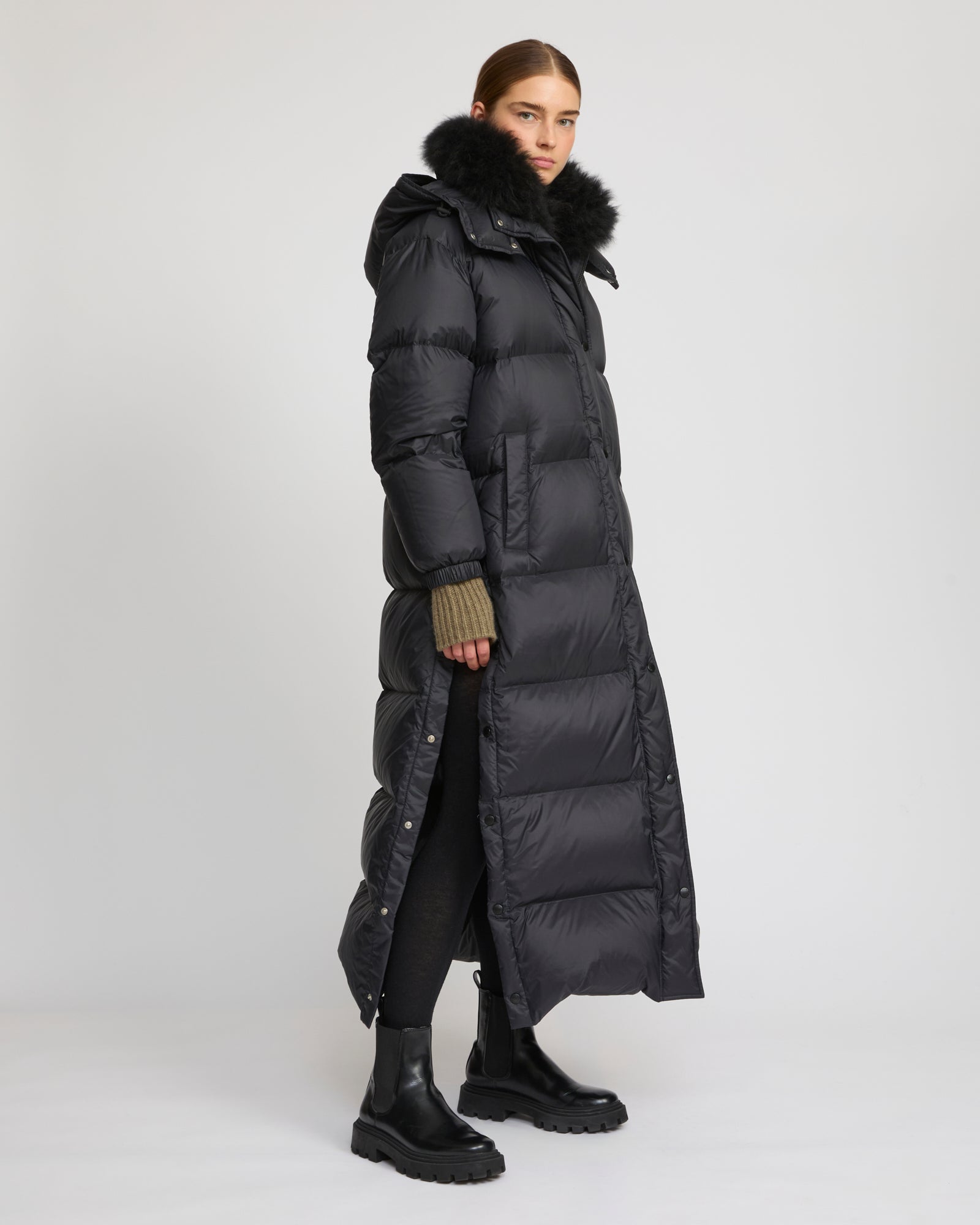 Extra-long down jacket with hood - Yves Salomon