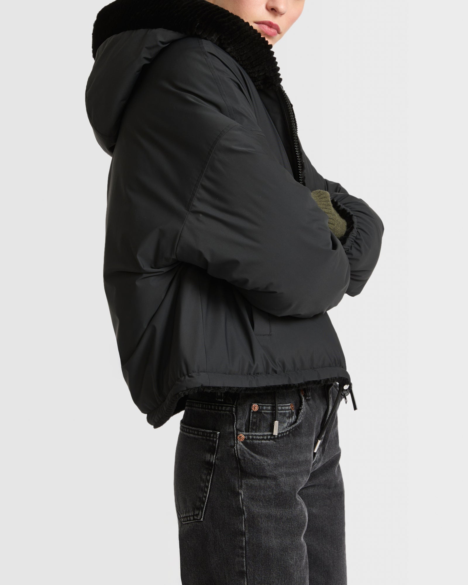 Short hooded down jacket in technical fabric reversible