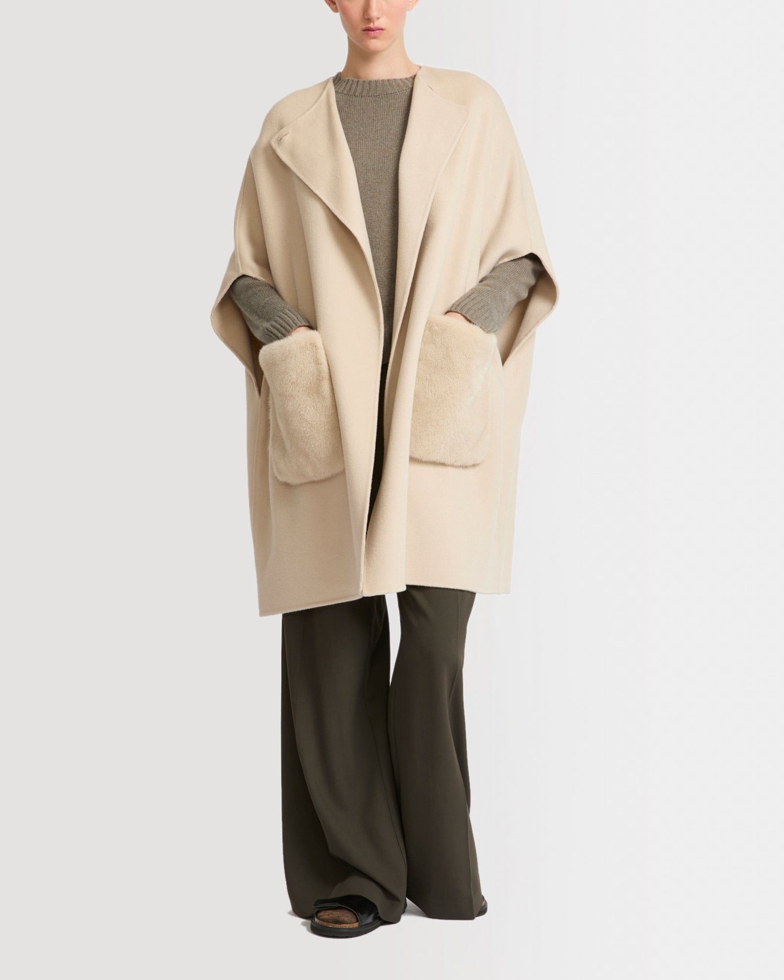 Cashmere blend cape with removable mink pockets - beige