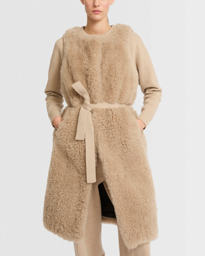 Long belted gilet in merino knit and lambskin