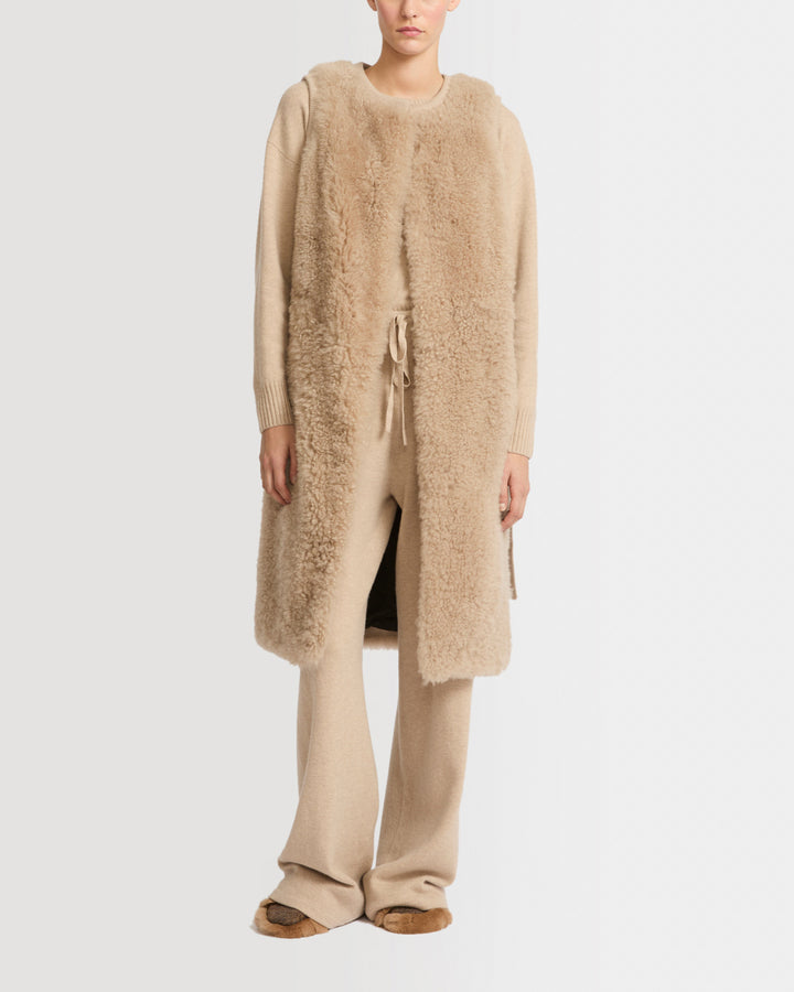 Long belted gilet in merino knit and lambskin