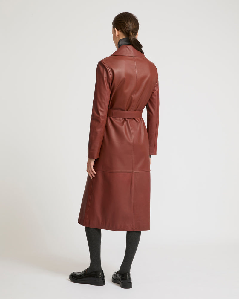 Long silhouette coat in lambskin leather - burgundy - Yves Salomon