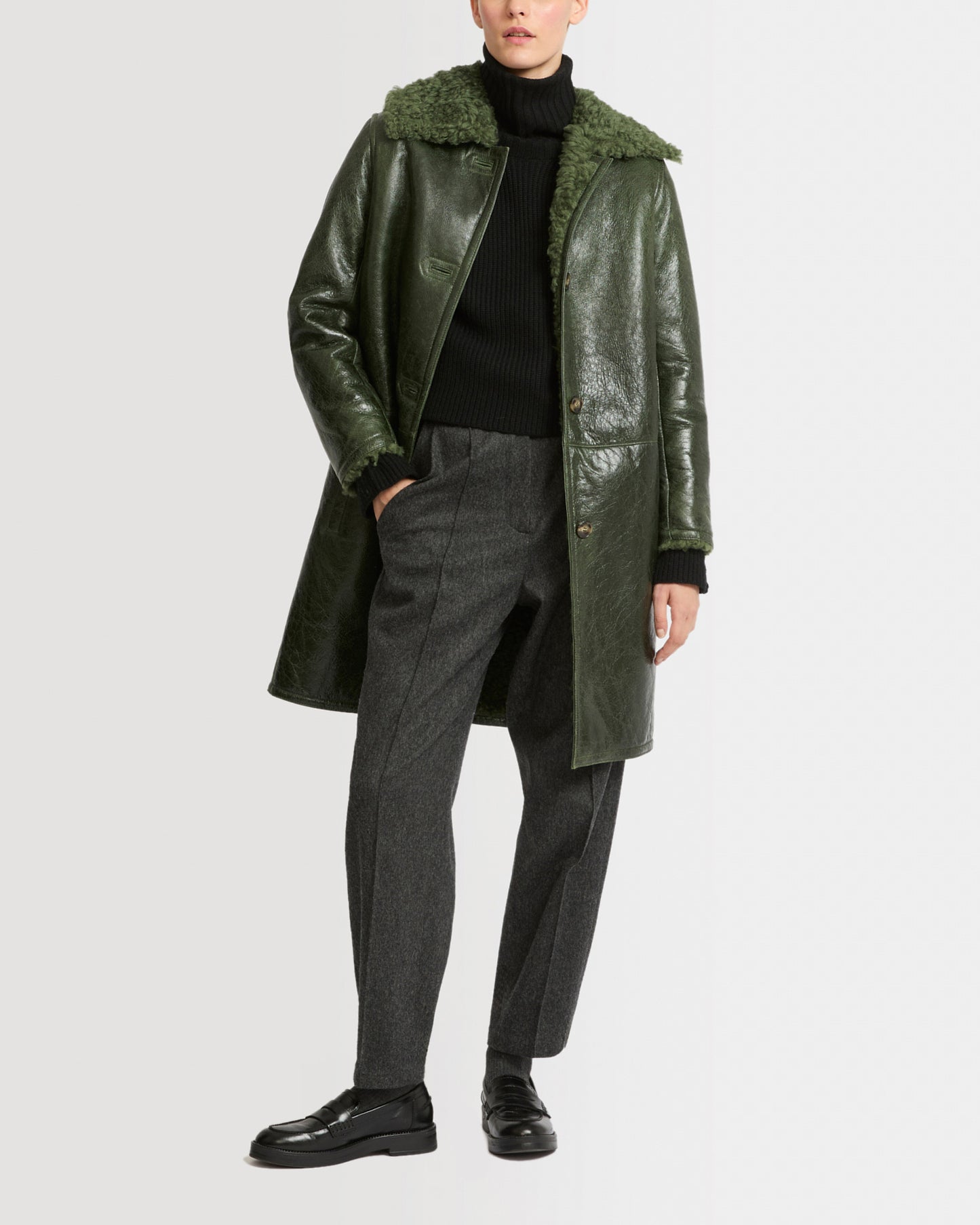 Patent merino straight coat with flat collar