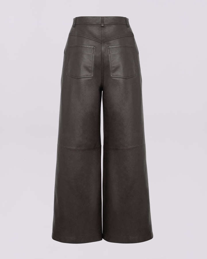 Straight trousers in lamb leather