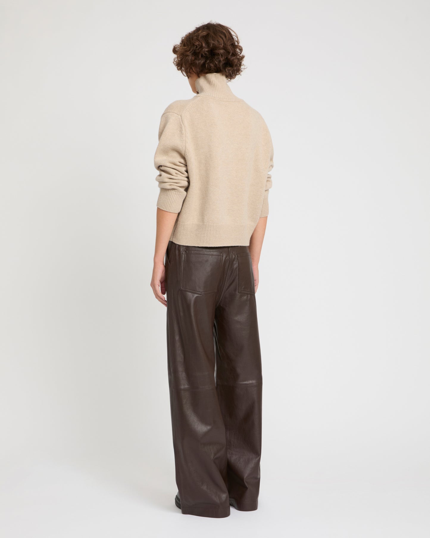 Straight trousers in lamb leather