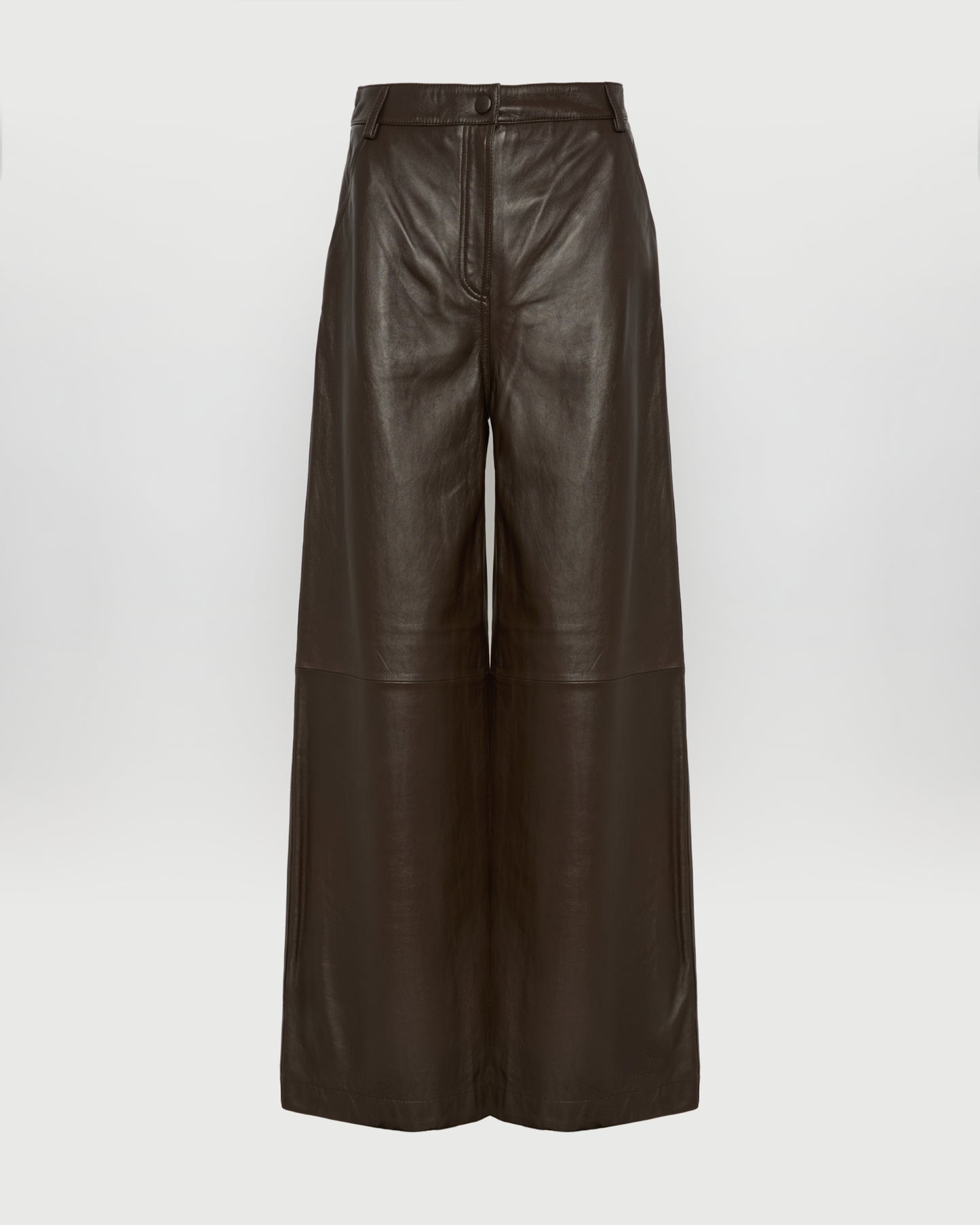 Straight trousers in lamb leather
