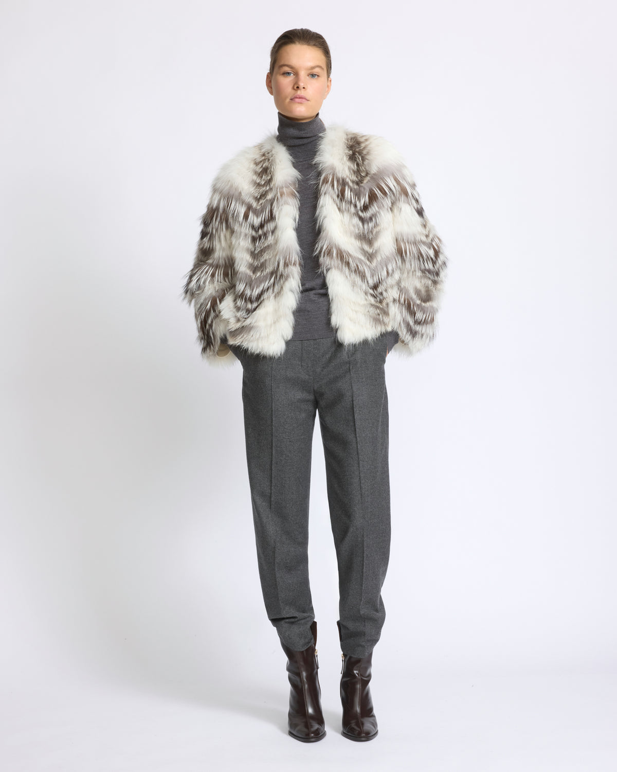 Belted cardigan in merino knit and fox fur - Yves Salomon - New Fall/Winter Collection