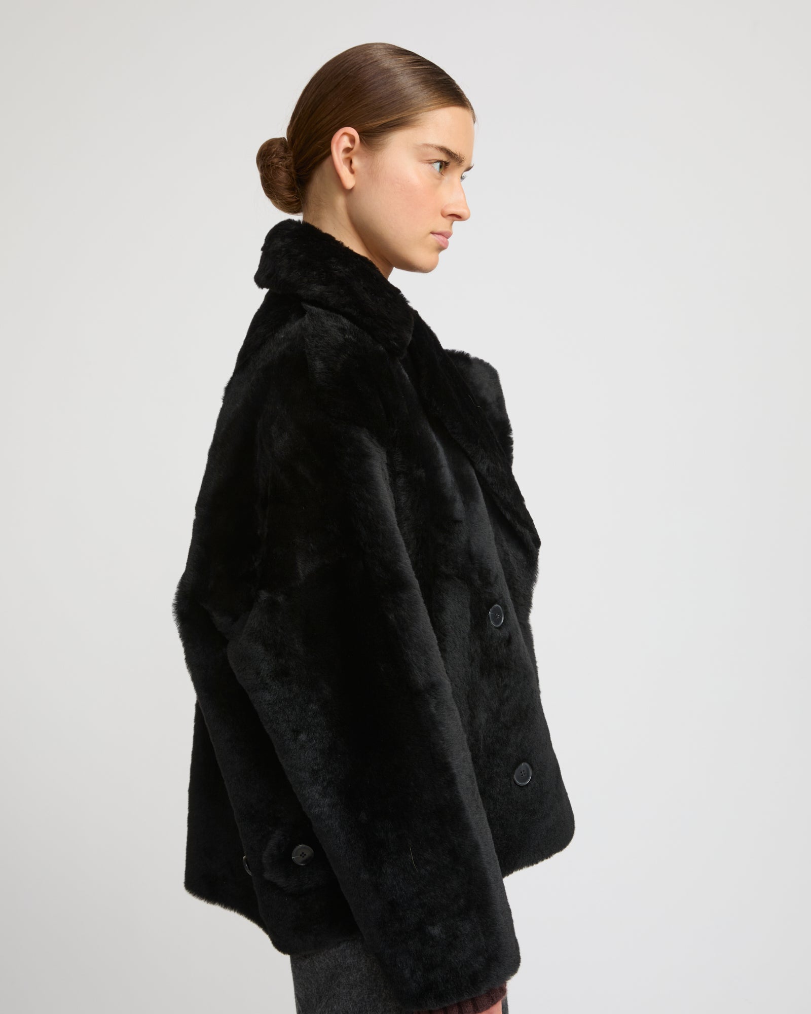 YVES SALOMON　ファージャケット　コヨーテ　ブラック　フランス製　46 Shearling pea jacket - black - Yves Salomon – Yves Salomon US