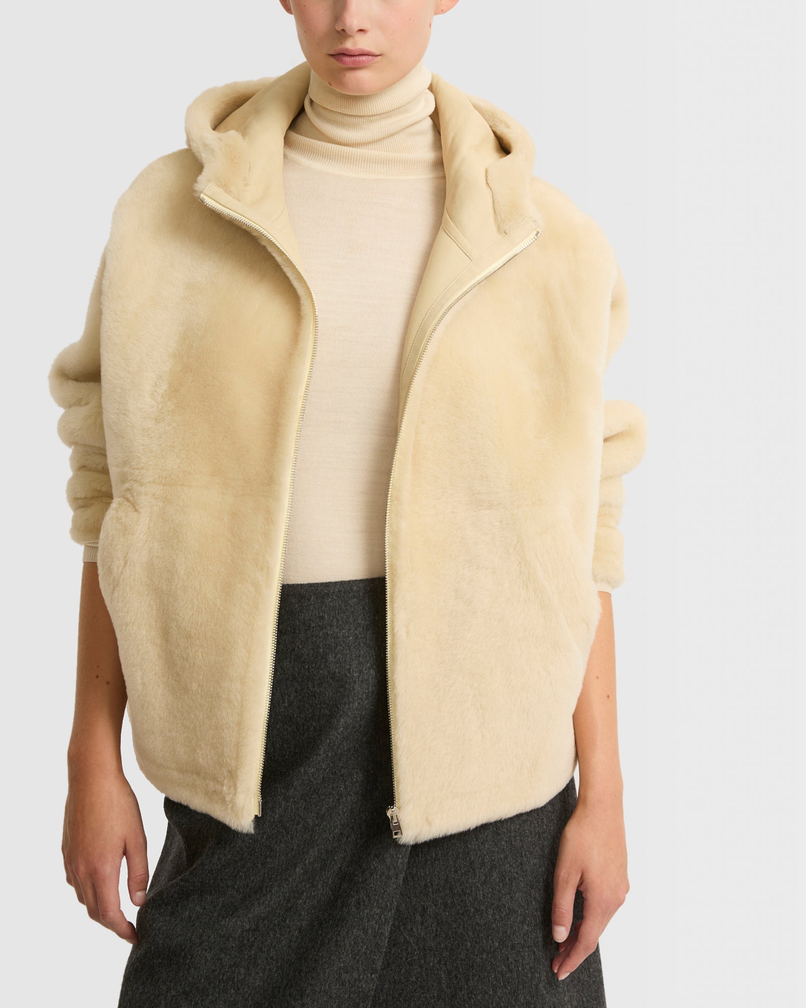 ムートン・ファーコート BLANCHA SHEARLING HOODED JACKET 31052622_60090687_600.jpg