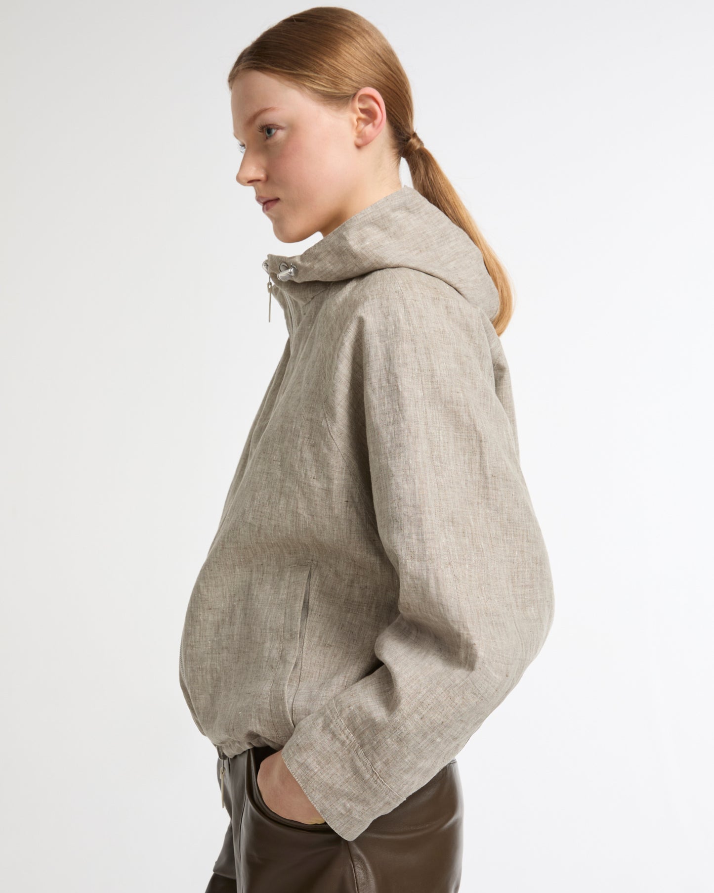 Reversible hooded jacket in technical fabric / linen
