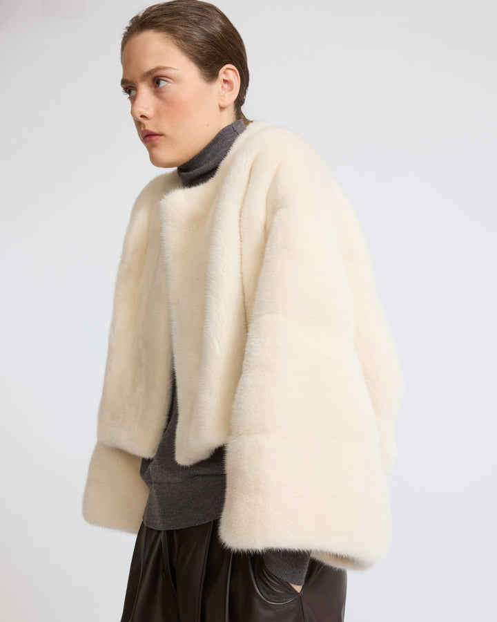 Short cape in long-haired mink fur - Yves Salomon - New Fall/Winter Collection