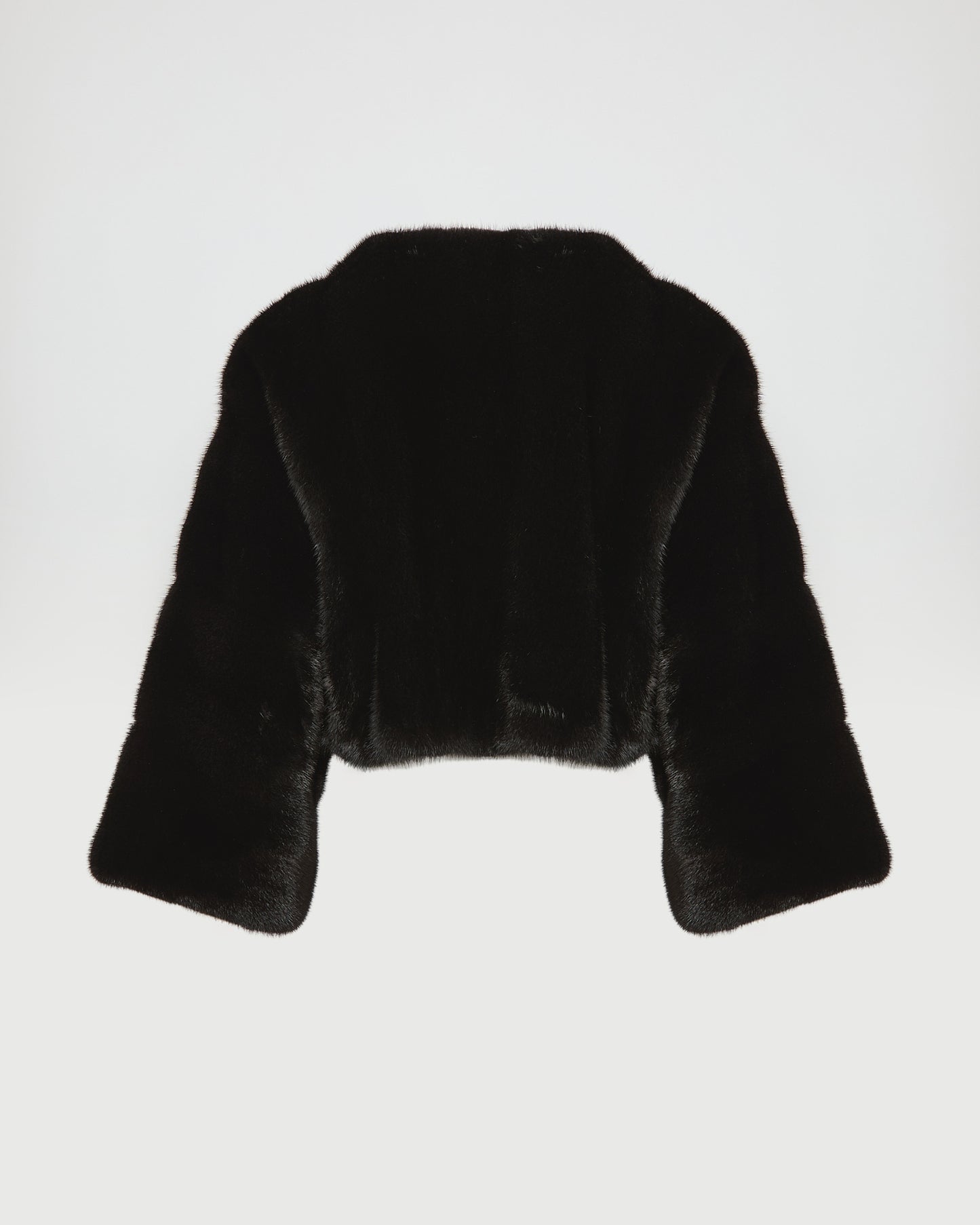 Short cape in long-haired mink fur